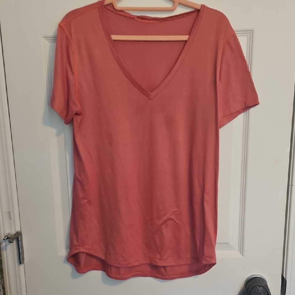 lululemon athletica V-Neck Pink Tee